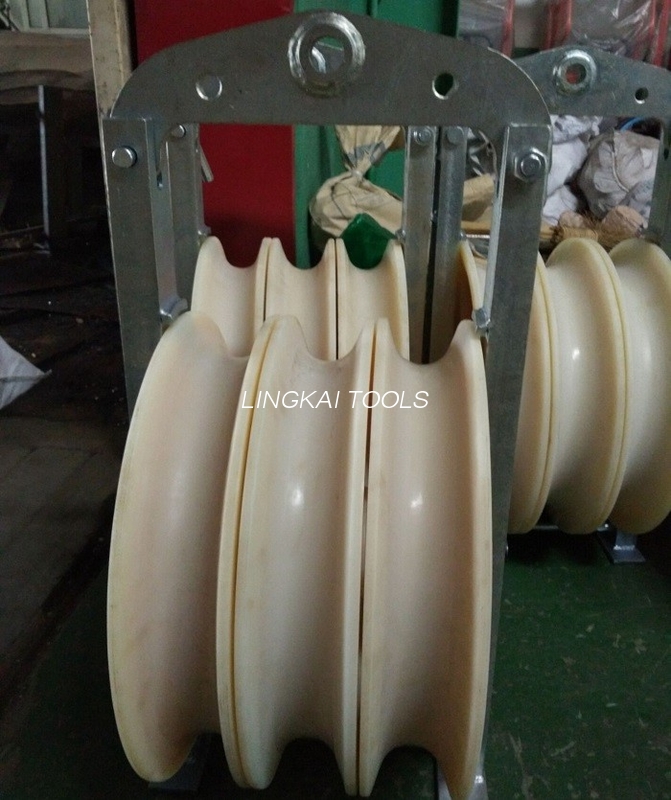 Bloky pro navlékání vodičů / navlékací zařízení pro nadzemní elektrické vedení o průměru 660 mm